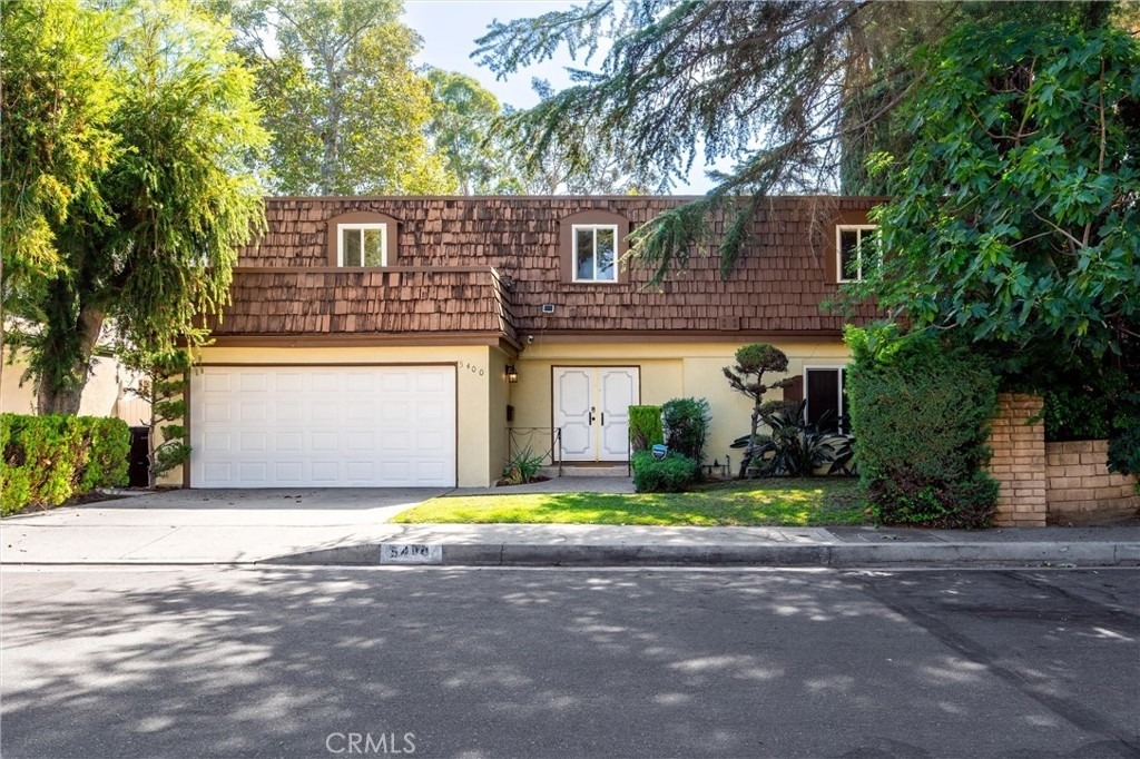 5400 Nagle Avenue - Photo 0