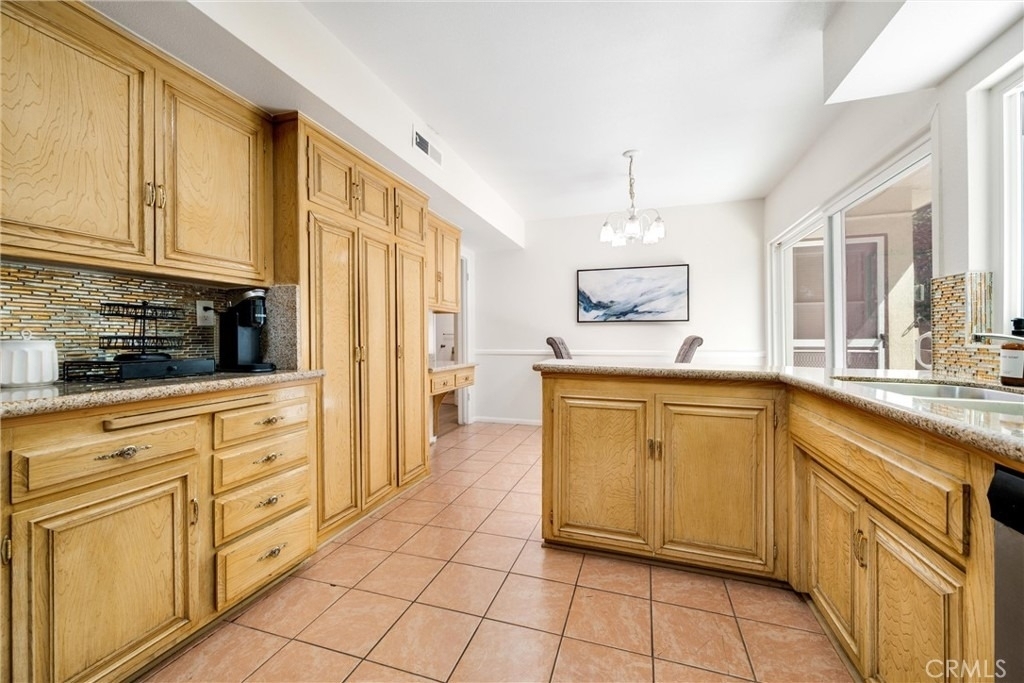 5400 Nagle Avenue - Photo 13