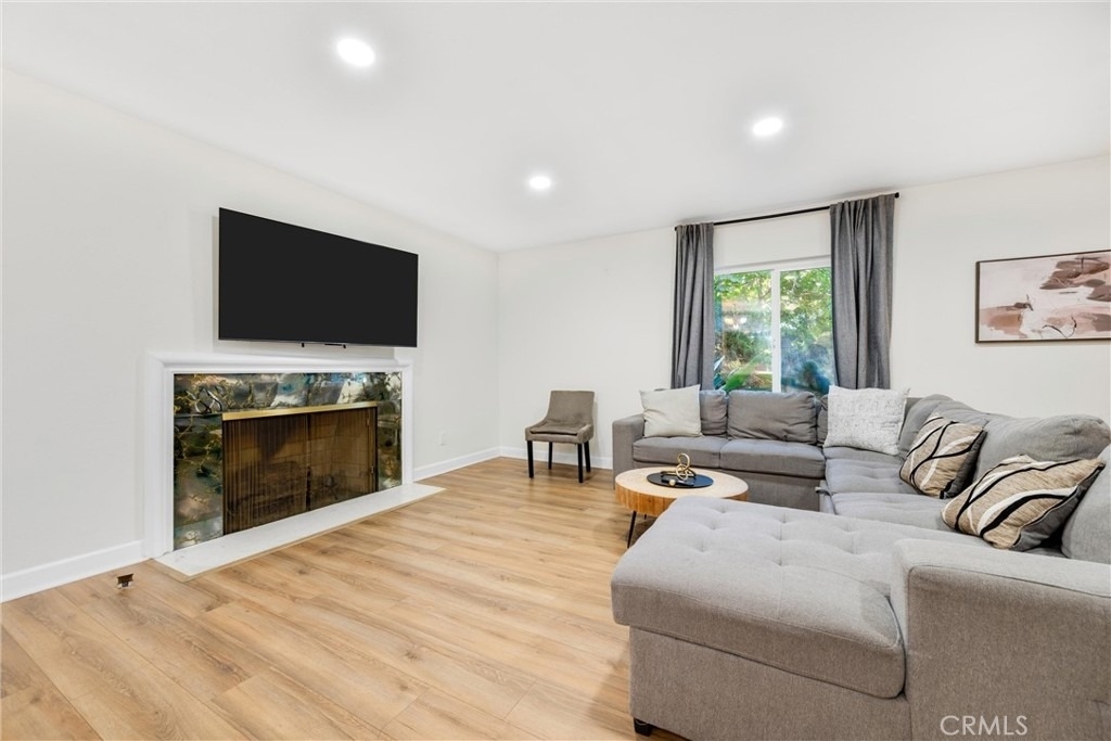 5400 Nagle Avenue - Photo 6