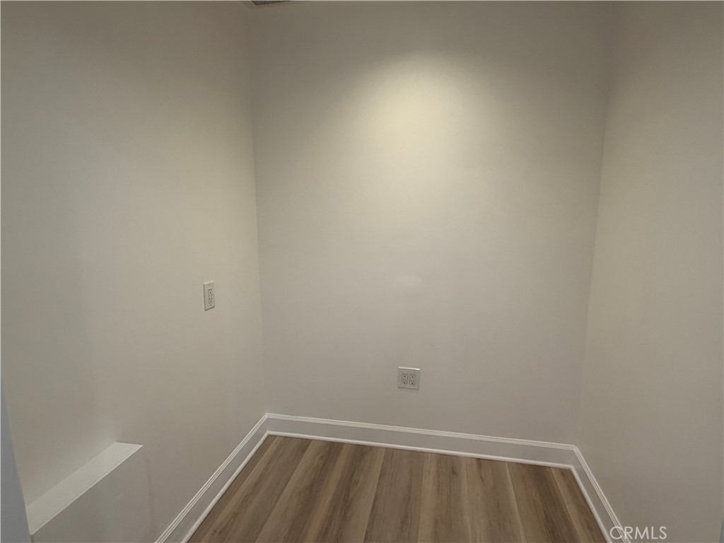 7101 Fallbrook Avenue - Photo 13