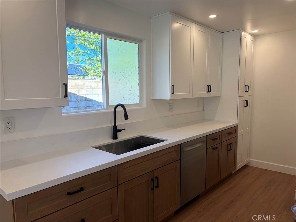 7101 Fallbrook Avenue - Photo 3