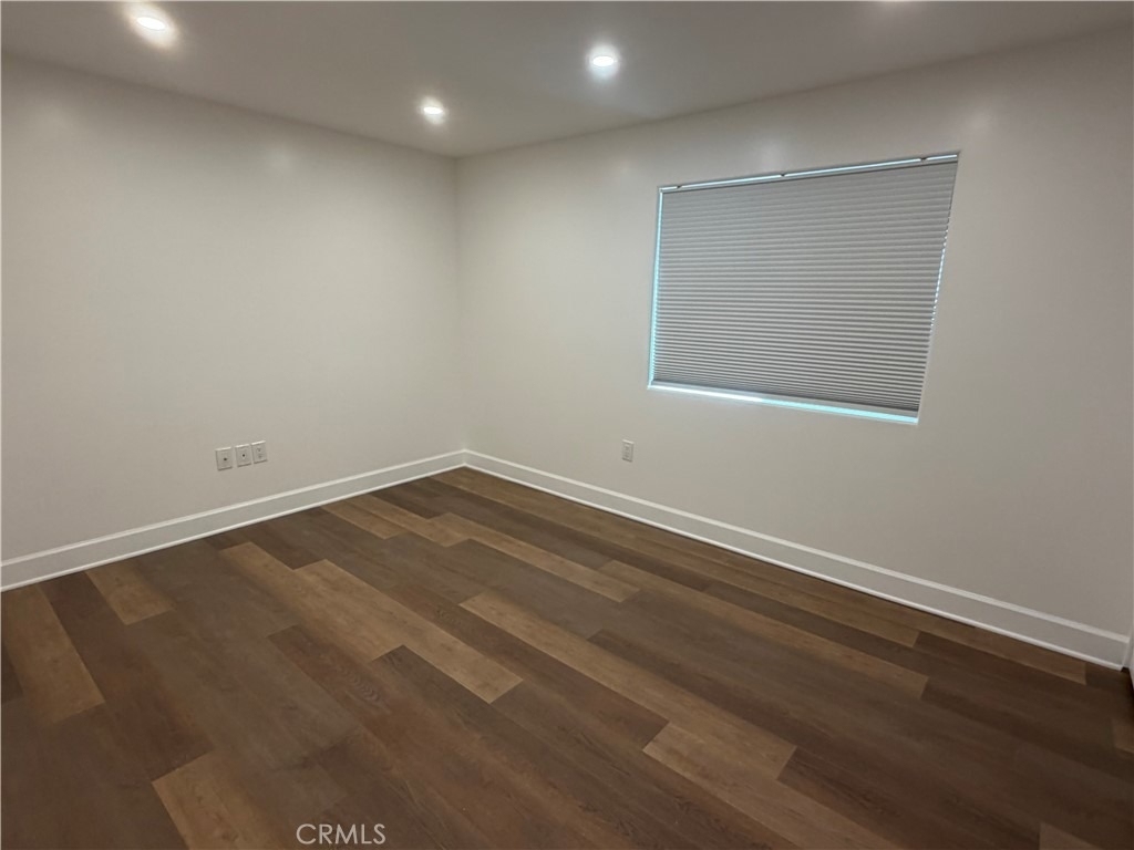7101 Fallbrook Avenue - Photo 16