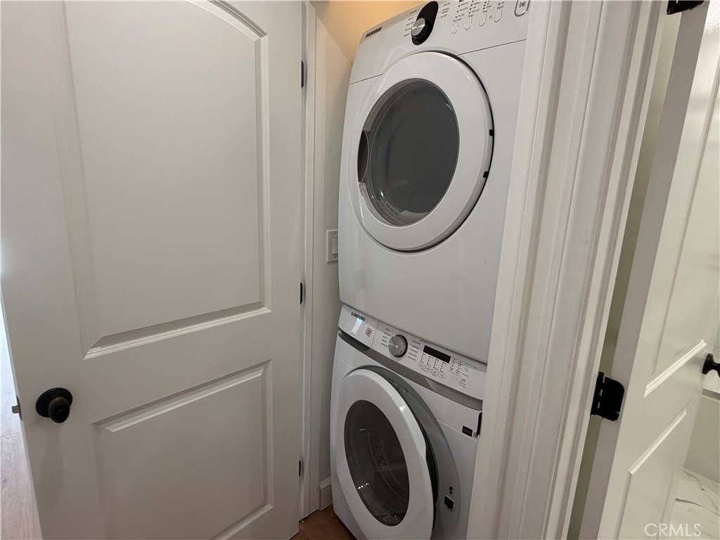 7101 Fallbrook Avenue - Photo 18