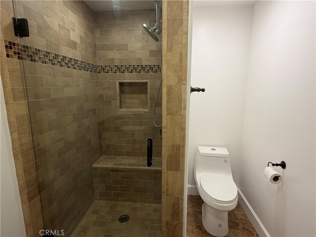 7101 Fallbrook Avenue - Photo 11