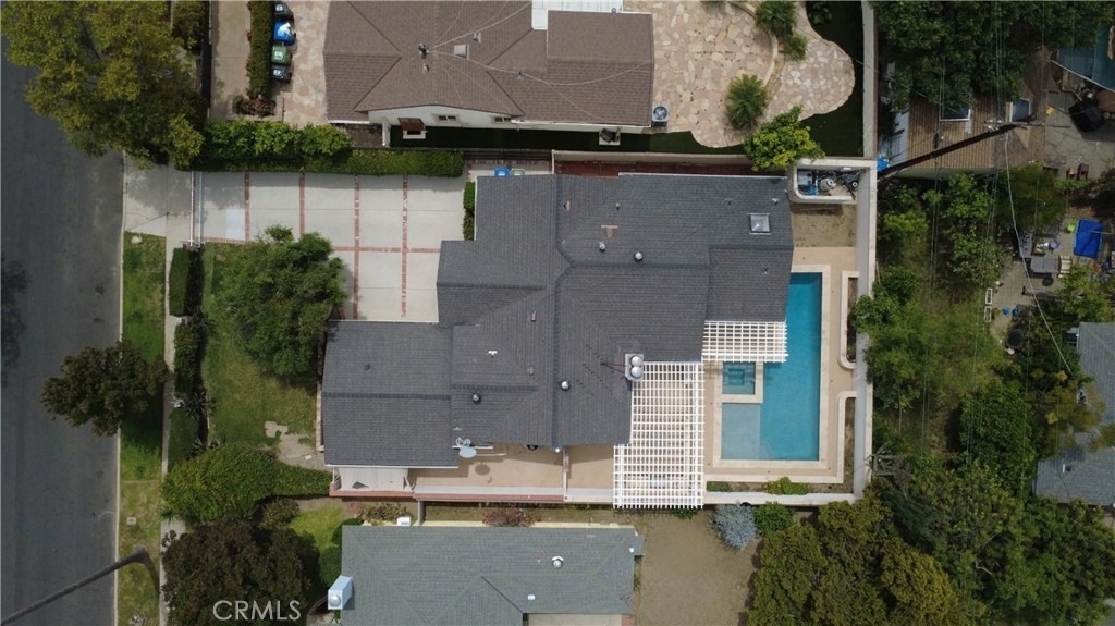 5339 Veloz Avenue - Photo 36
