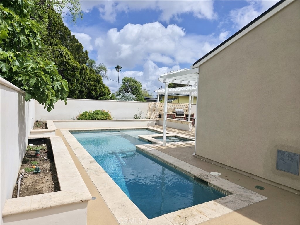 5339 Veloz Avenue - Photo 33