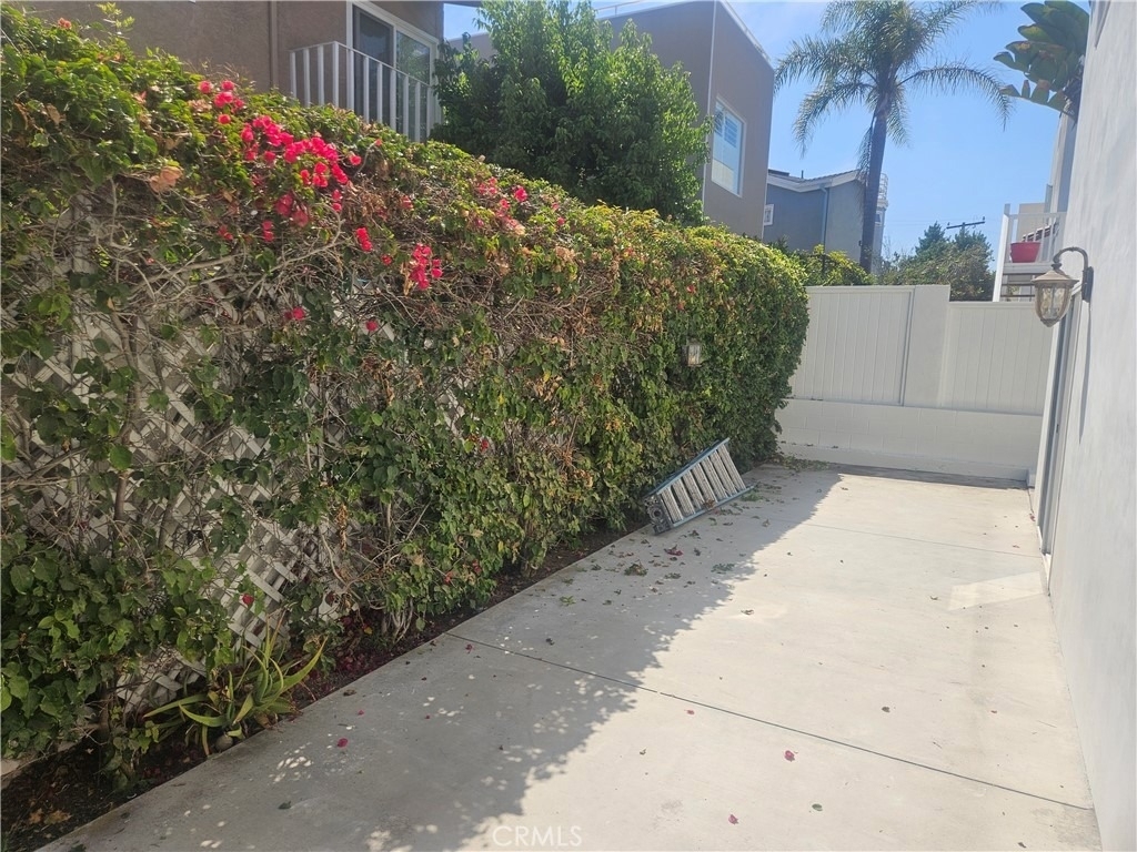 2426 Silverstrand Avenue - Photo 9