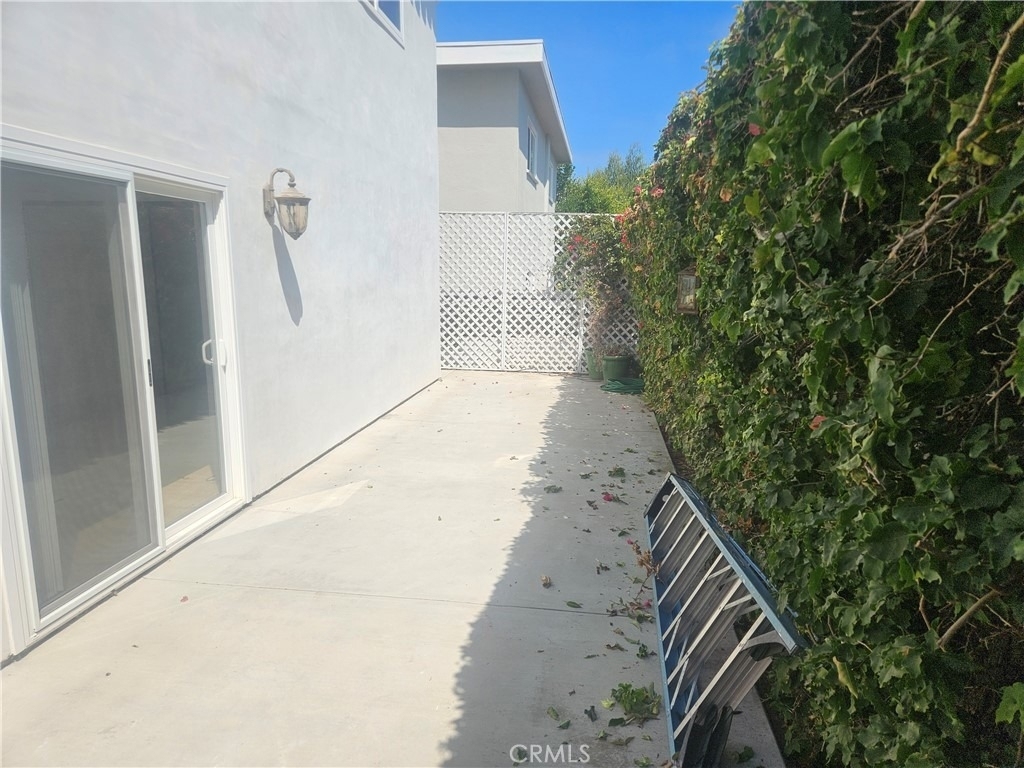 2426 Silverstrand Avenue - Photo 8