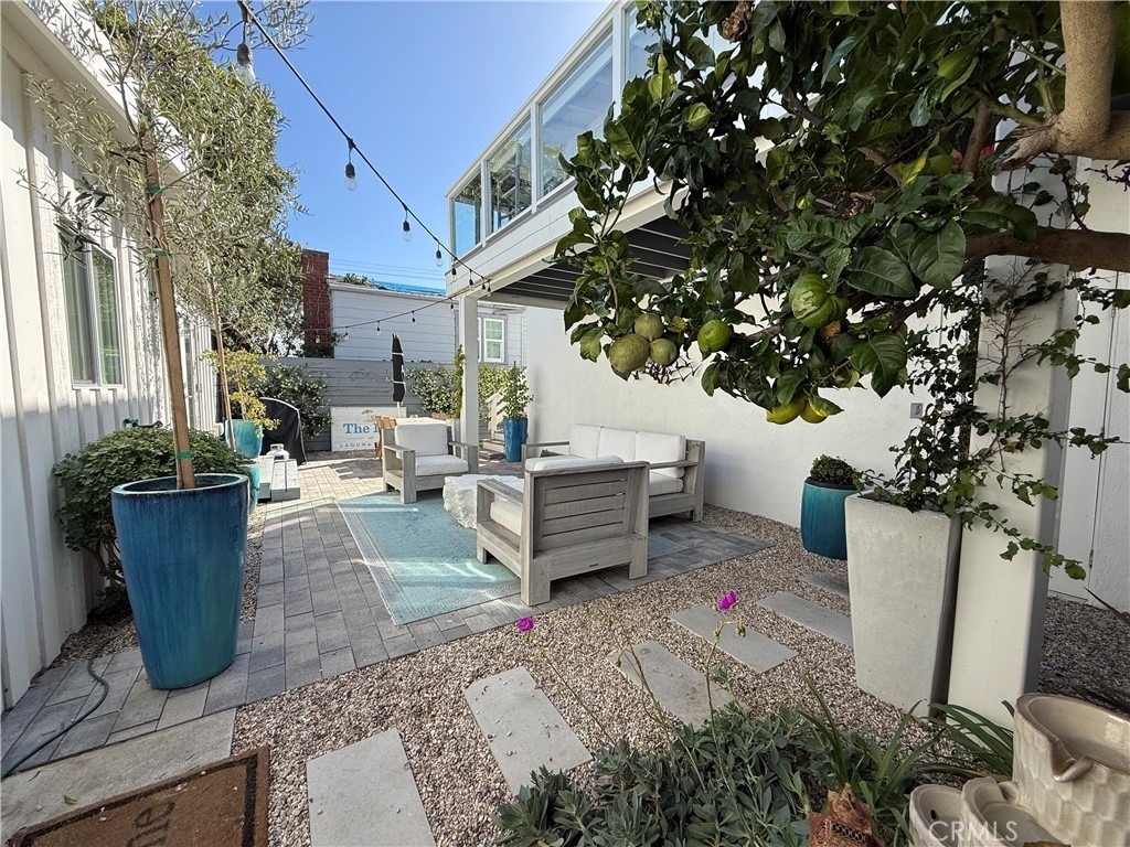 234 La Brea - Photo 4