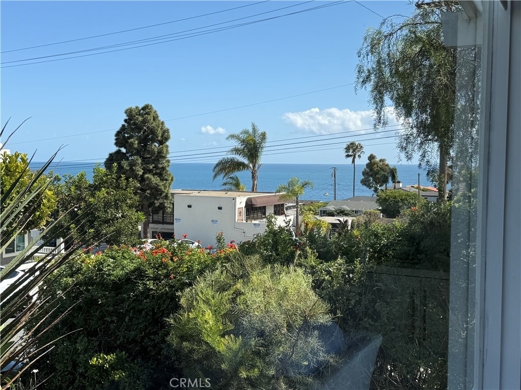 234 La Brea - Photo 2