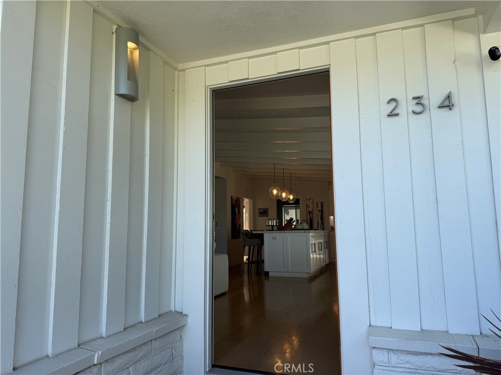 234 La Brea - Photo 1
