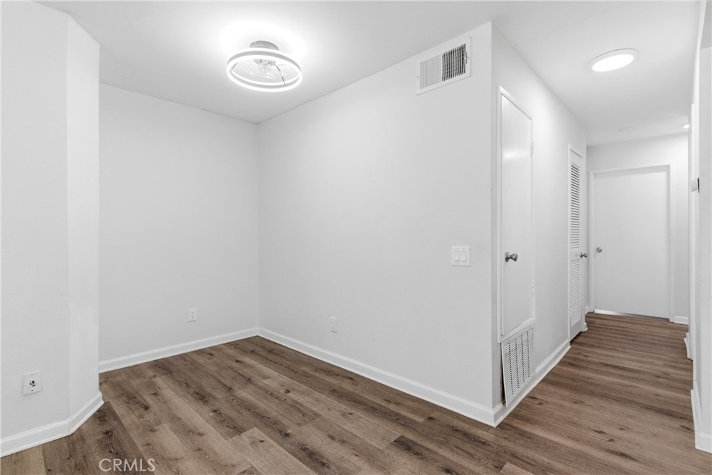 18209 Sierra Highway - Photo 15