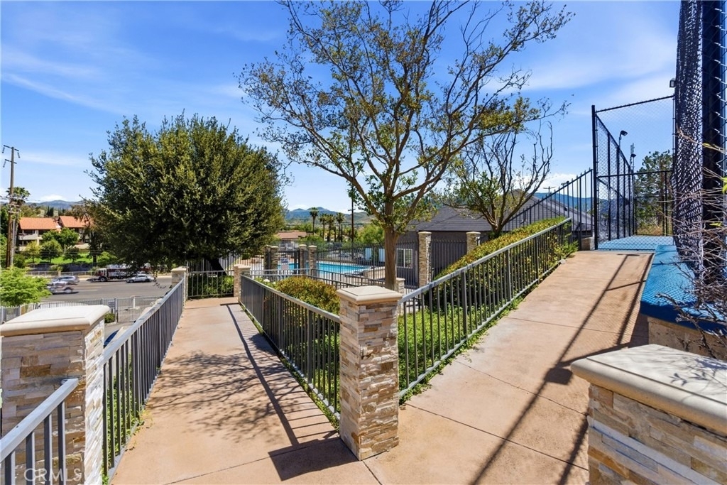 18209 Sierra Highway - Photo 39