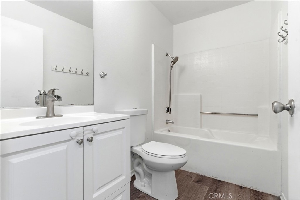 18209 Sierra Highway - Photo 24