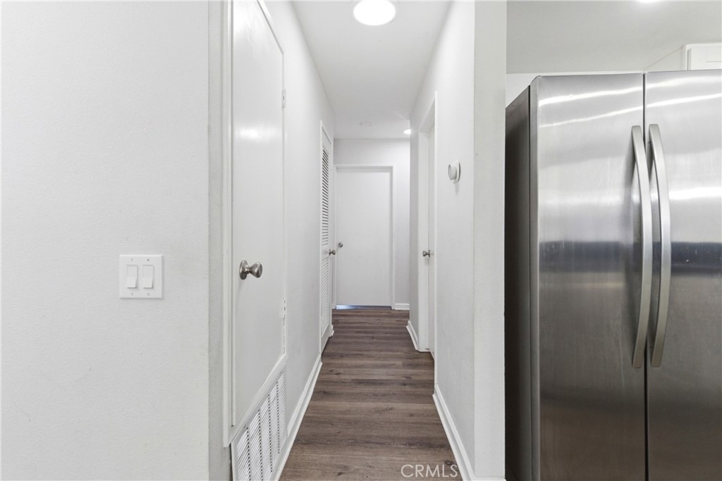 18209 Sierra Highway - Photo 21