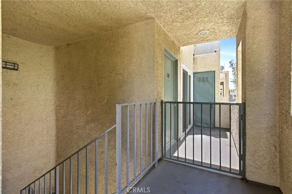 18209 Sierra Highway - Photo 5