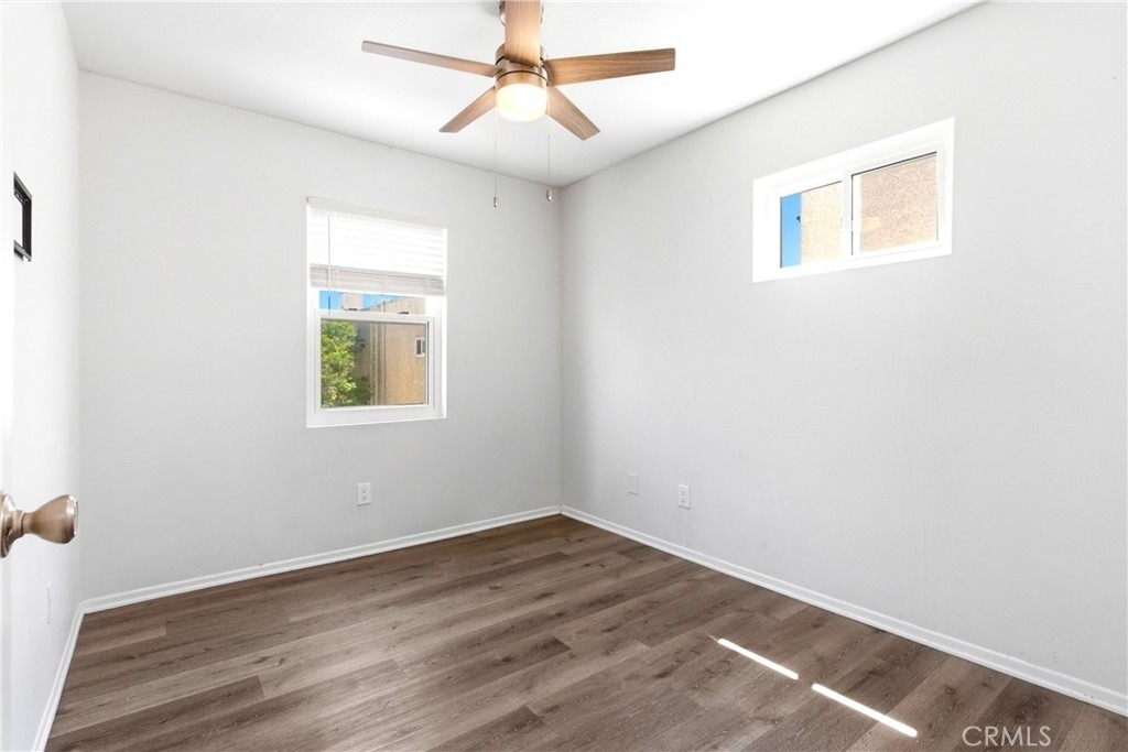 18209 Sierra Highway - Photo 25