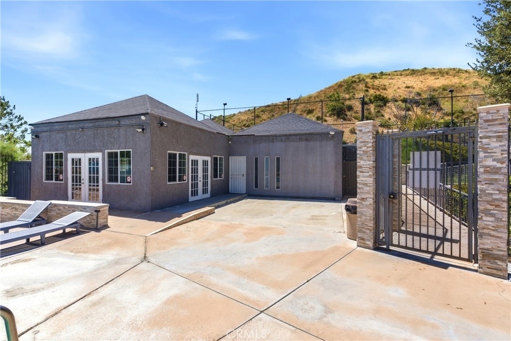 18209 Sierra Highway - Photo 41