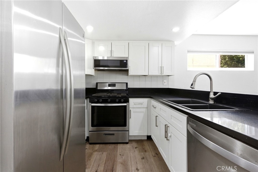 18209 Sierra Highway - Photo 18