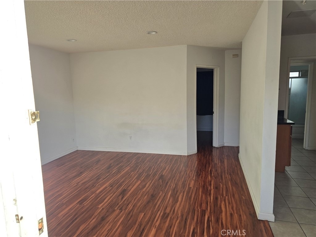 1012 Davis Avenue - Photo 1