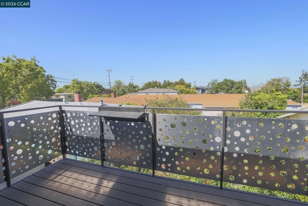 1325 Hopkins St - Photo 22