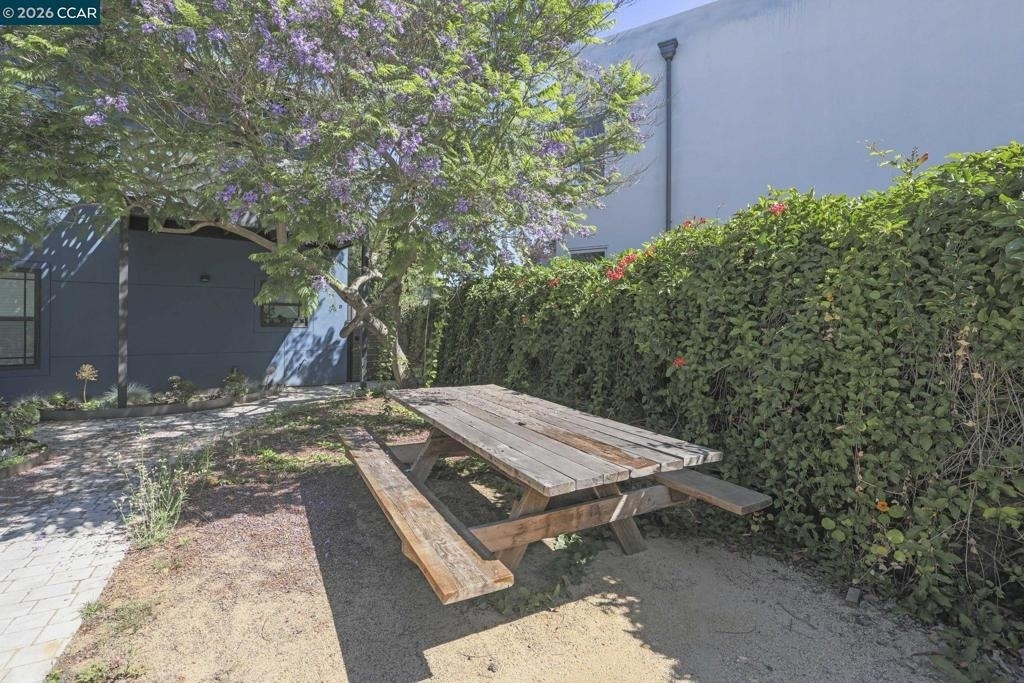 1325 Hopkins St - Photo 25
