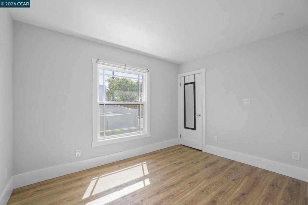 1325 Hopkins St - Photo 6