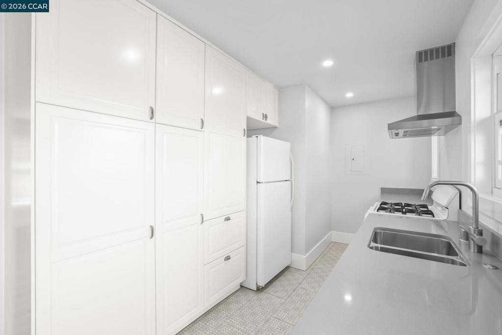 1325 Hopkins St - Photo 18