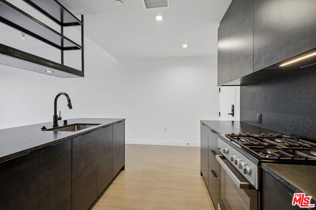10700 Tabor Street - Photo 3