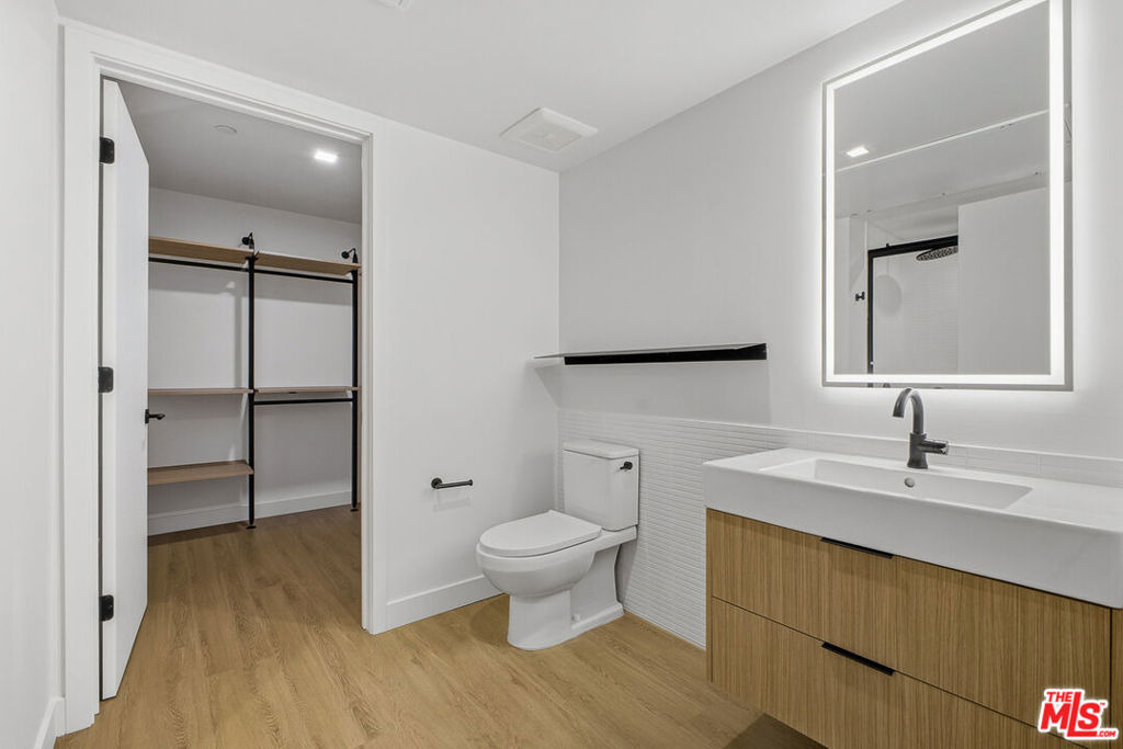 10700 Tabor Street - Photo 11