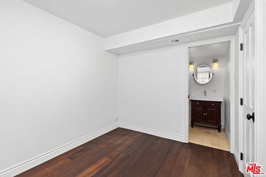 1060 Chantilly Road - Photo 23