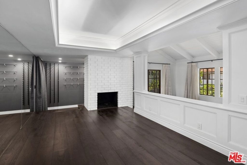 1060 Chantilly Road - Photo 9