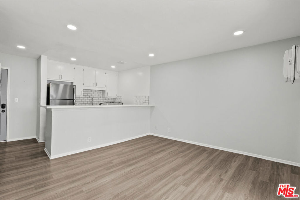 15286 Sutton Street - Photo 8