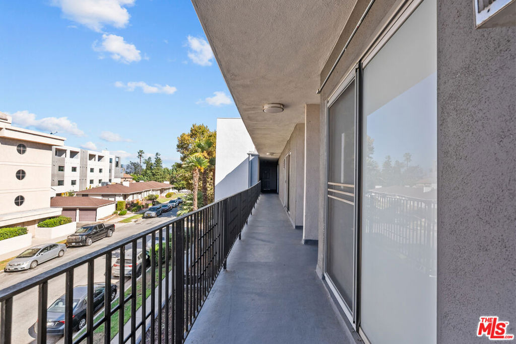 15286 Sutton Street - Photo 2