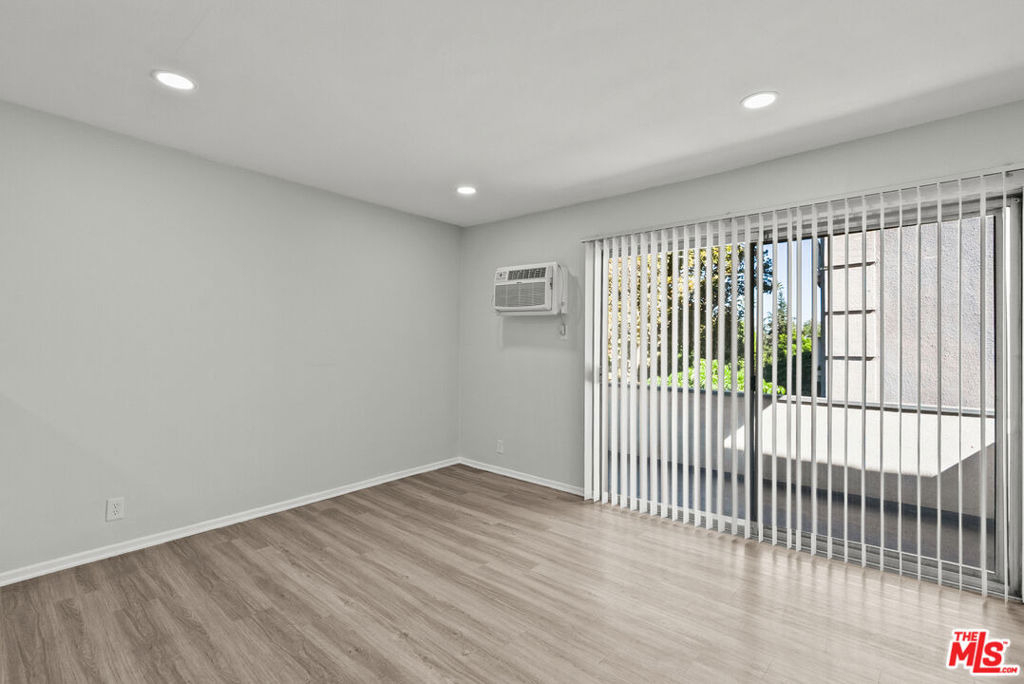 15286 Sutton Street - Photo 7