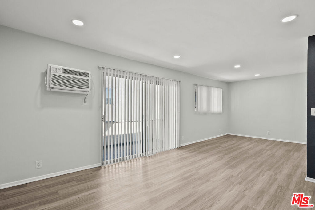 15286 Sutton Street - Photo 9
