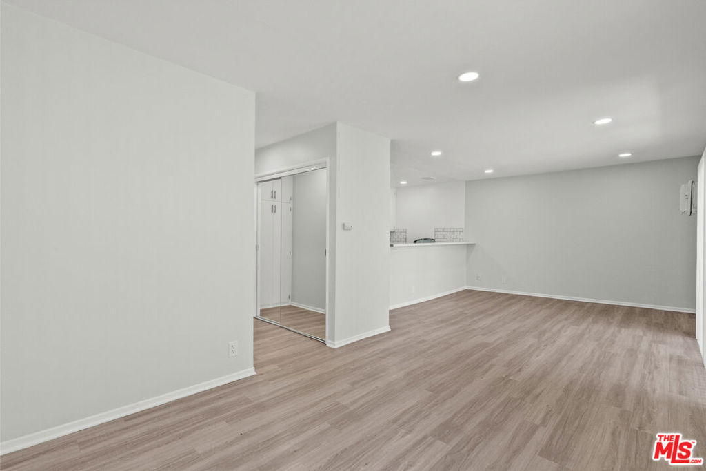 15286 Sutton Street - Photo 10