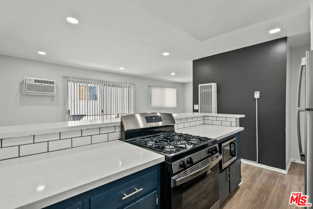 15286 Sutton Street - Photo 6