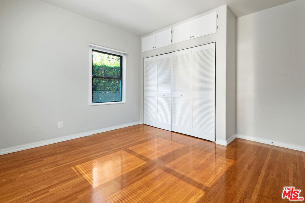 751 N Croft Avenue - Photo 17