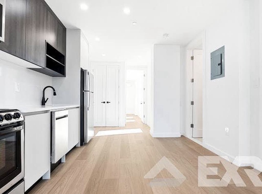 3216 Glenwood Road - Photo 2