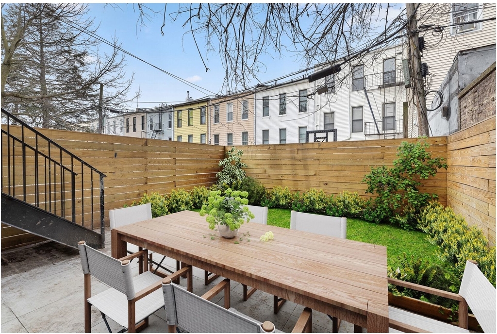 735 Chauncey St - Photo 6