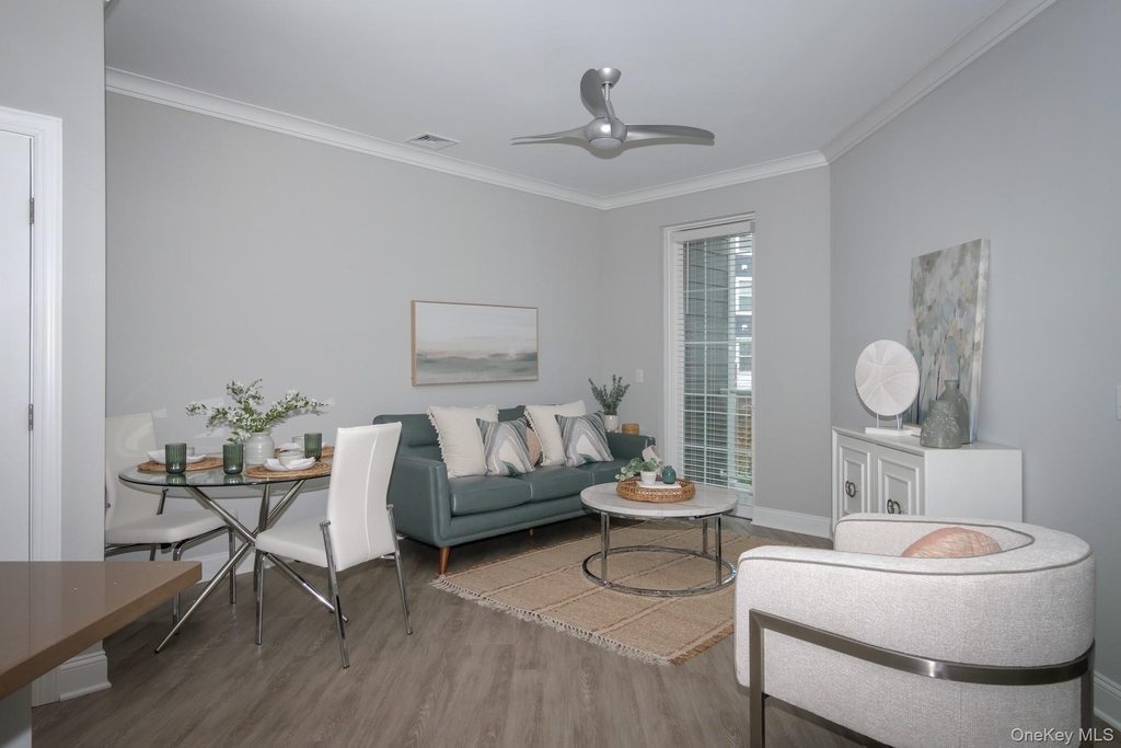 75 E Hoffman Avenue - Photo 10