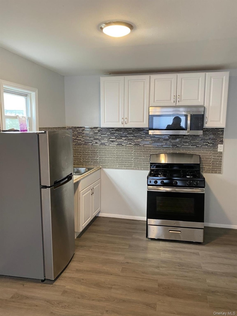 149-65 257 Street - Photo 1