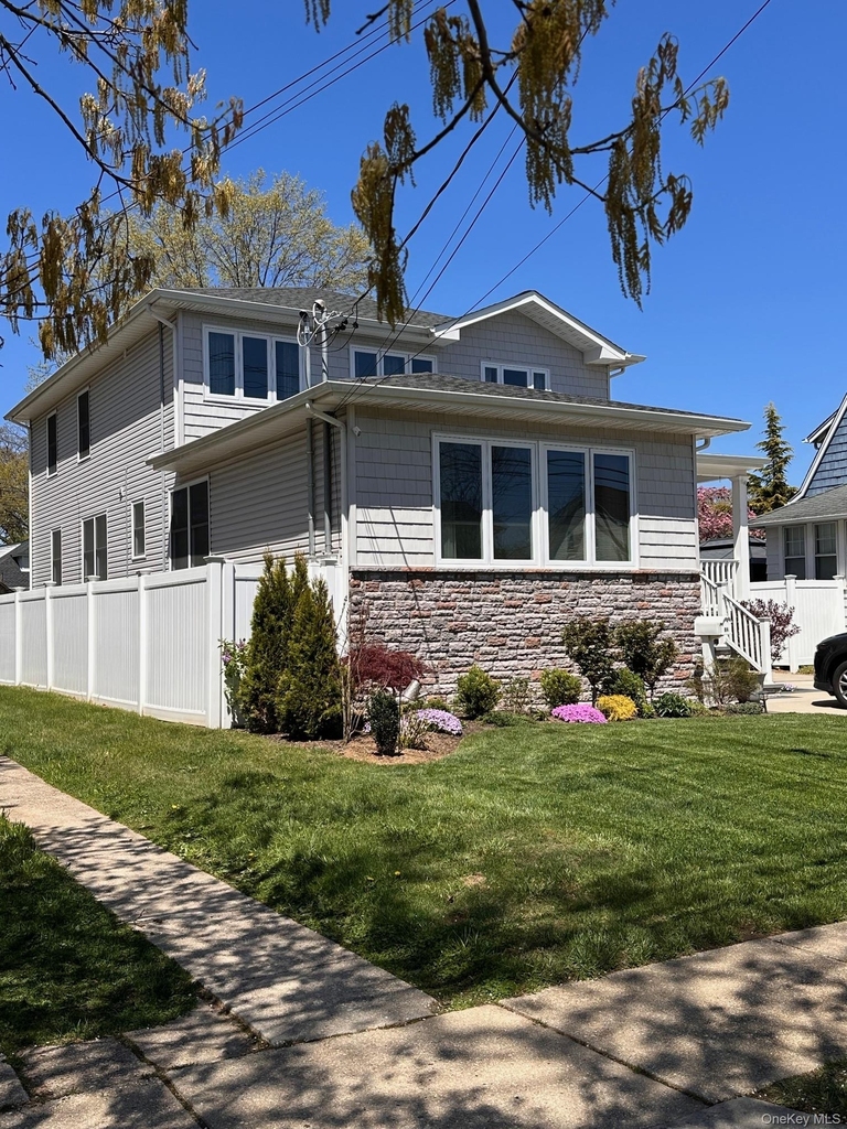 84 Commonwealth Avenue - Photo 1