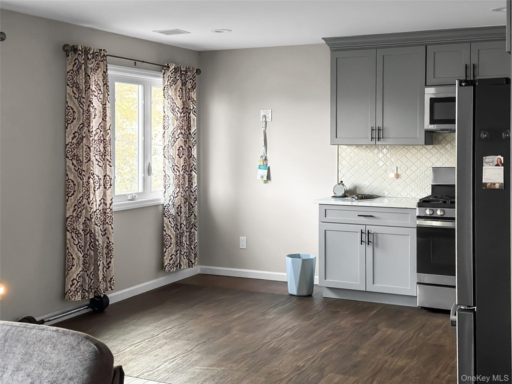 84 Commonwealth Avenue - Photo 2