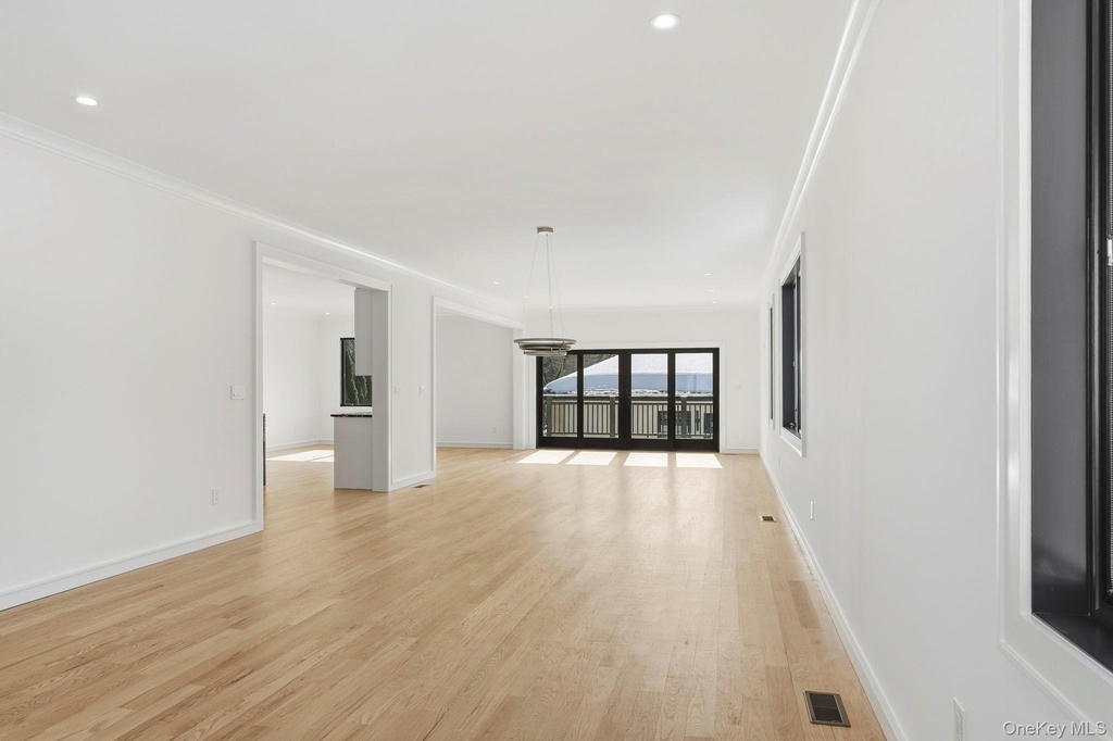 31 Gedney Way - Photo 10