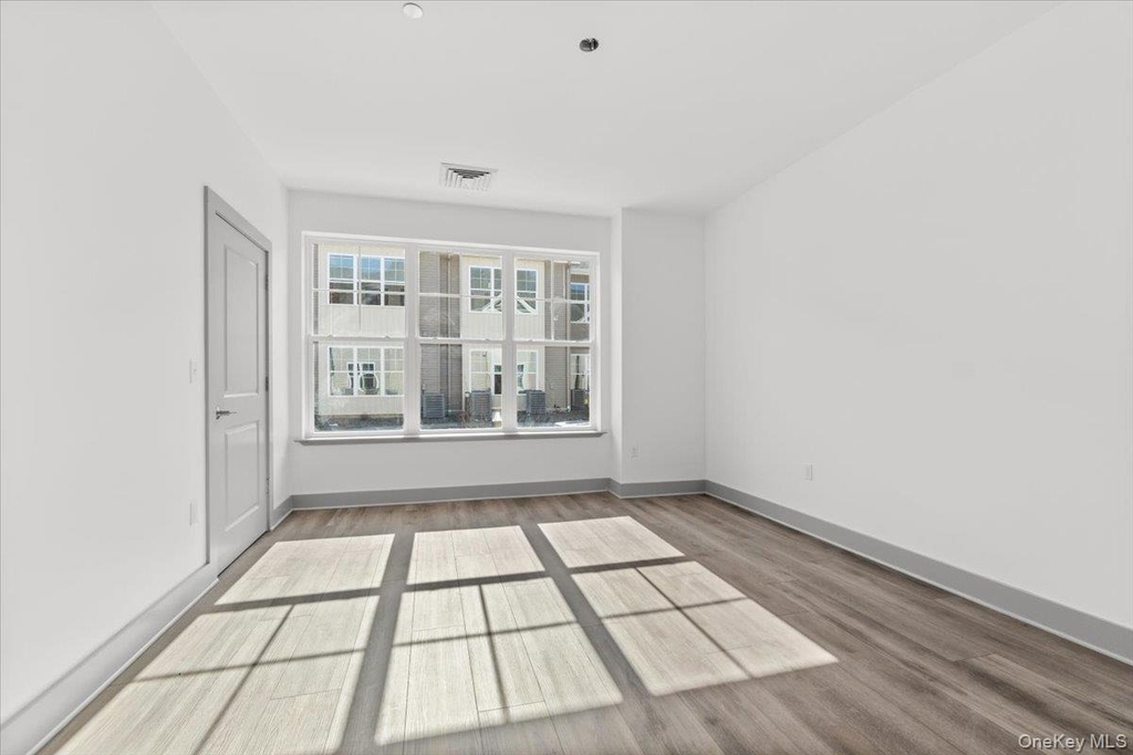 75 Forester Avenue - Photo 7