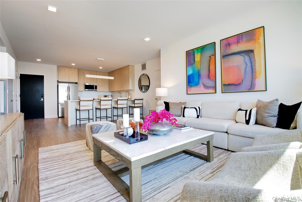 333 Warner Avenue - Photo 2
