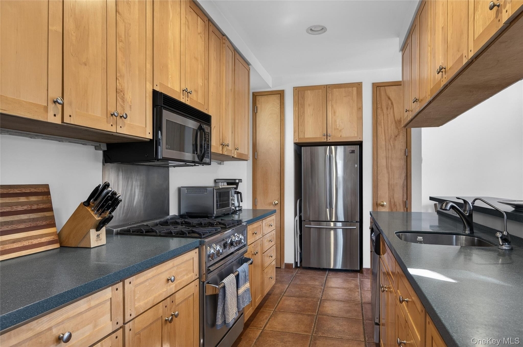 428 Harbor Road - Photo 9