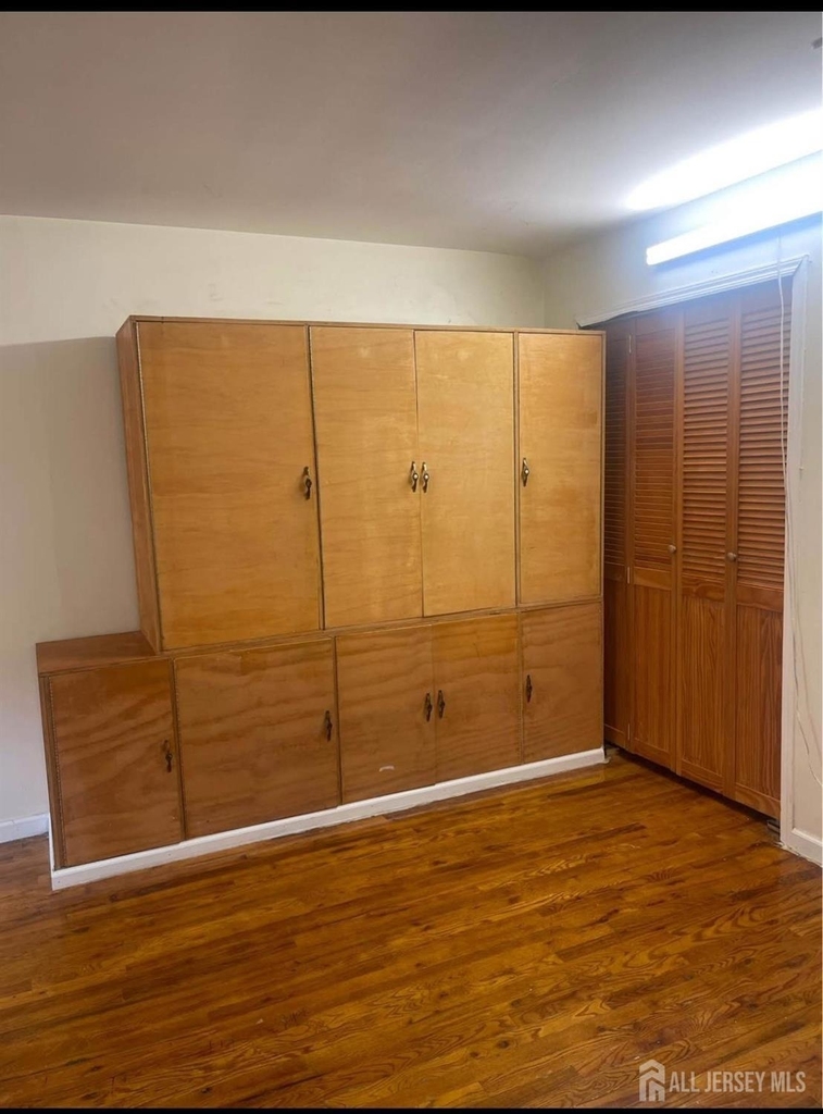 254 College Drive - Photo 3